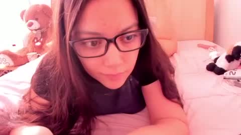 lara online show from April 2, 2:37 pm