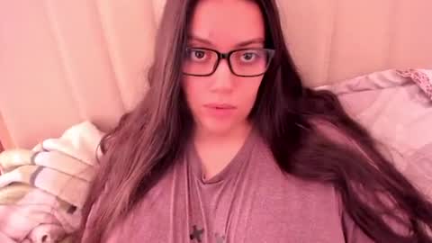 lara online show from April 19, 2:27 pm