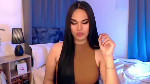 Snapshot of larah_fuchs26 chatting on January 18, 7:37 pm Larah will make your day online show from January 18, 7:37 pm
