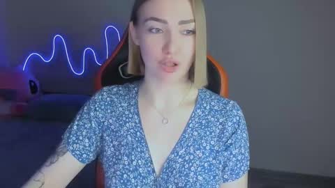 Snapshot of larakrein_lk chatting on November 29, 2:53 pm LaraKrein lk online show from November 29, 2:53 pm