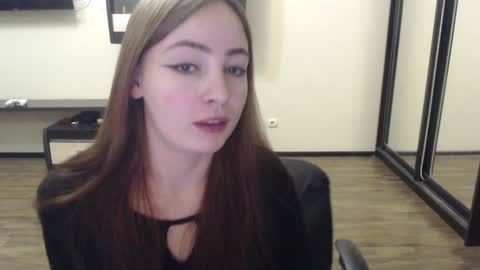 Snapshot of laralianna chatting on December 9, 4:37 pm Laralianna online show from December 9, 4:37 pm