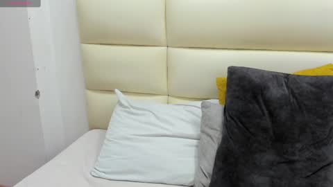 LARA online show from February 10, 5:09 pm