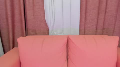 Snapshot of laramurphy chatting on February 6, 12:00 am Lara Murphy online show from February 6, 12:00 am