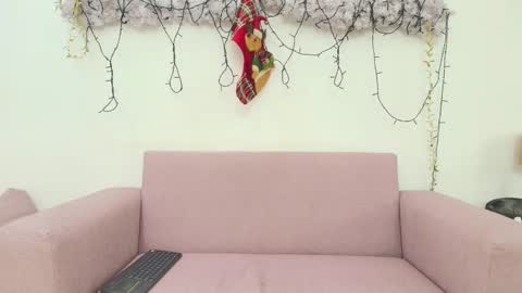 Lara Murphy online show from December 18, 10:38 pm