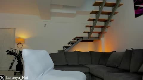 Lara online show from March 26, 9:37 am