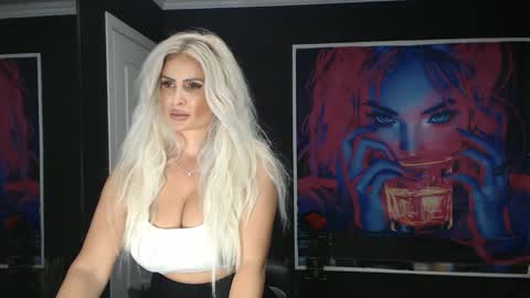 laras_moans online show from September 12, 10:37 am