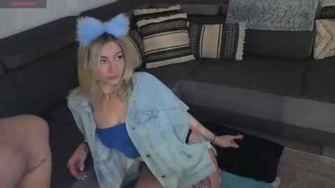 laratonydusud online show from February 23, 12:02 pm