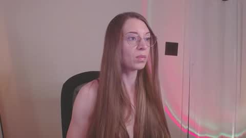 larawintersxxx online show from May 25, 9:10 pm