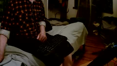 Snapshot of larbie chatting on October 24, 10:44 am Larbie online show from October 24, 10:44 am