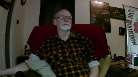 Larbie online show from October 25, 2:30 am