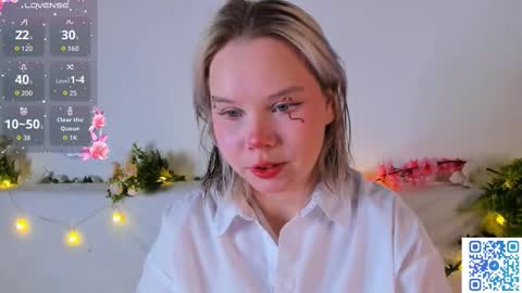 Snapshot of large_ocean chatting on November 1, 1:29 am Rose online show from November 1, 1:29 am