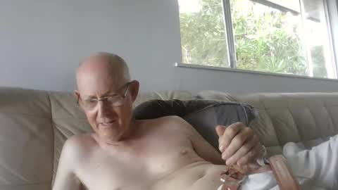 largerthan-   say hi on entry online show from March 16, 2:39 am