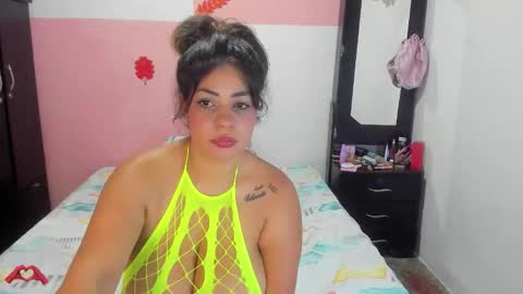 laris_park online show from October 31, 3:18 am