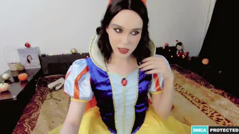 Snapshot of larisa_dolbimaya chatting on October 28, 4:31 pm Larisa Lavriki online show from October 28, 4:31 pm
