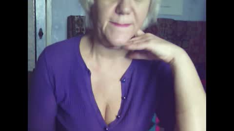 Snapshot of larisaq4ugo24 chatting on January 9, 9:48 am larisaq4ugo24 online show from January 9, 9:48 am