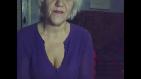 Snapshot of larisaq4ugo24 chatting on January 9, 1:45 pm larisaq4ugo24 online show from January 9, 1:45 pm