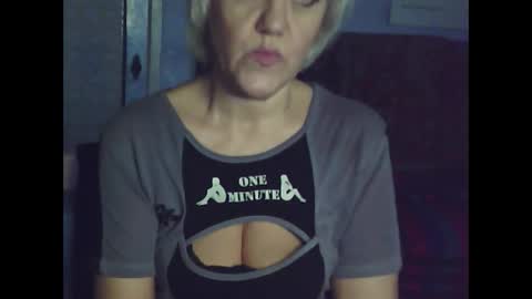 Snapshot of larisaq4ugo24 chatting on January 13, 9:19 am larisaq4ugo24 online show from January 13, 9:19 am