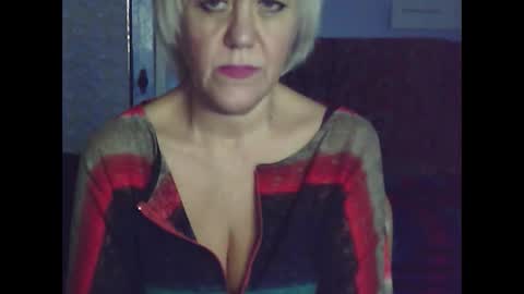 Snapshot of larisaq4ugo24 chatting on January 15, 11:43 am larisaq4ugo24 online show from January 15, 11:43 am