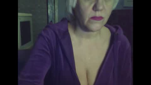 Snapshot of larisaq4ugo24 chatting on February 22, 9:15 pm larisaq4ugo24 online show from February 22, 9:15 pm