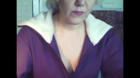 Snapshot of larisaq4ugo24 chatting on February 26, 8:15 am larisaq4ugo24 online show from February 26, 8:15 am