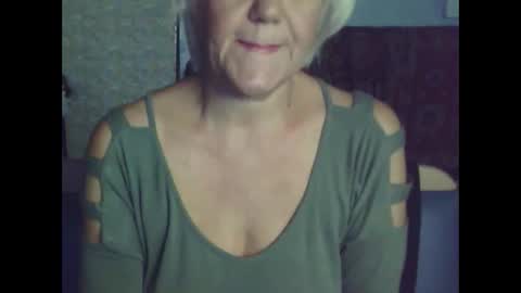 Snapshot of larisaq4ugo24 chatting on September 13, 8:25 am larisaq4ugo24 online show from September 13, 8:25 am