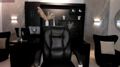 Larisa Smirnov online show from January 18, 3:43 am