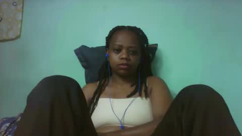 larissa645771 online show from September 16, 7:15 pm