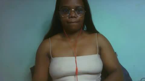 larissa645771 online show from March 5, 6:04 pm