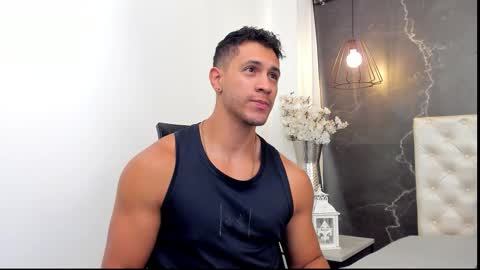 Snapshot of larry_jones chatting on November 11, 1:11 pm andrew online show from November 11, 1:11 pm