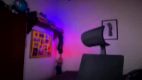 Snapshot of larry_jones chatting on November 16, 1:06 pm andrew online show from November 16, 1:06 pm