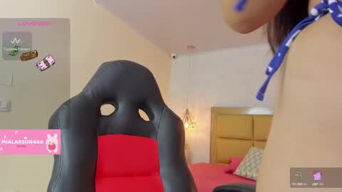 Snapshot of larsonmia chatting on September 17, 12:18 pm MIA online show from September 17, 12:18 pm