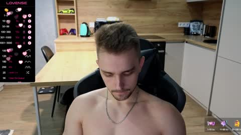 Snapshot of larstar01 chatting on February 2, 7:14 pm Lars online show from February 2, 7:14 pm