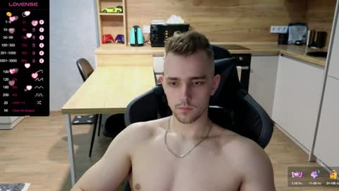 Snapshot of larstar01 chatting on February 4, 3:47 pm Lars online show from February 4, 3:47 pm