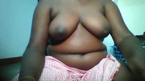 Snapshot of lasisi_ chatting on February 8, 11:55 pm Lasisi online show from February 8, 11:55 pm