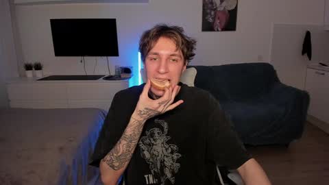 Snapshot of lastnight4you chatting on December 29, 8:11 am acie online show from December 29, 8:11 am