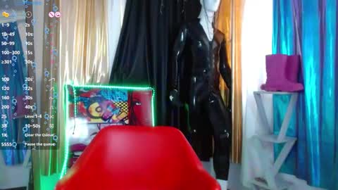 Snapshot of latex_rose_daniels chatting on December 4, 4:05 pm ROSE online show from December 4, 4:05 pm