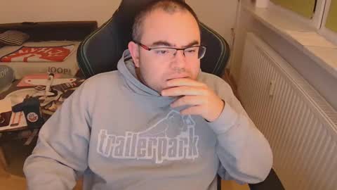 Snapshot of latexboy893 chatting on November 13, 9:36 pm latexboy893 online show from November 13, 9:36 pm