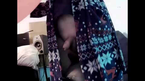 latexchris77 online show from December 19, 2:02 pm