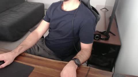 Snapshot of latexdave84 chatting on October 27, 6:17 am latexdave84 online show from October 27, 6:17 am