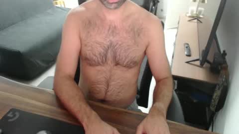 latexdave84 online show from May 18, 1:02 am