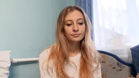 Snapshot of laticiacalicutt chatting on October 17, 11:24 am Amelia online show from October 17, 11:24 am