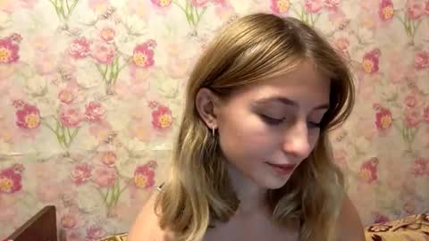 Snapshot of laticiacalicutt chatting on December 15, 4:55 pm Amelia online show from December 15, 4:55 pm