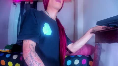 latin_big_01 online show from December 4, 5:50 am