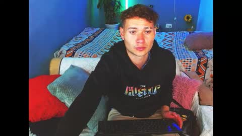 latin_boysxxx_ online show from January 12, 1:33 am