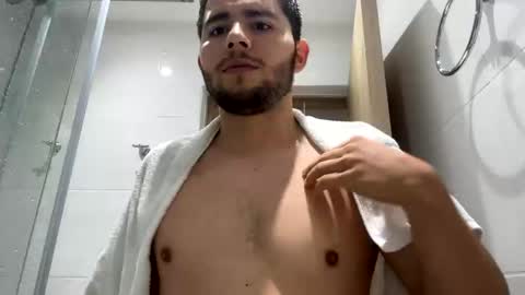 Snapshot of latin_edge chatting on March 11, 2:40 pm Latin edge online show from March 11, 2:40 pm