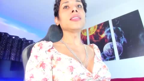 instagramlatin goddessx   im nikoll online show from February 20, 9:31 pm