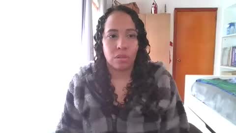 Snapshot of latina_hot84 chatting on February 24, 3:53 pm Mercedes online show from February 24, 3:53 pm