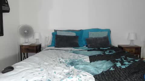 FLOR SALVAJE online show from February 14, 11:45 pm