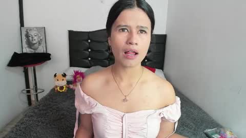 Luna  online show from April 11, 2:21 pm