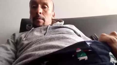 latinhardfucker1980 online show from December 7, 12:02 pm